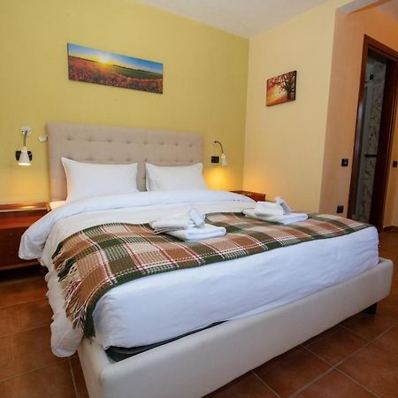 Villa Rina Deluxe And Cottage Porto Ceresio Zewnętrze zdjęcie